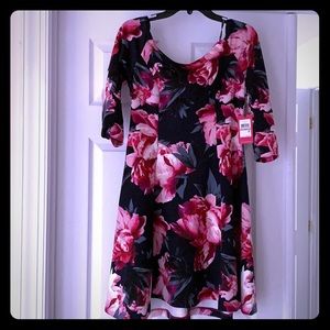 Vince Camuto brand new off shoulder dress